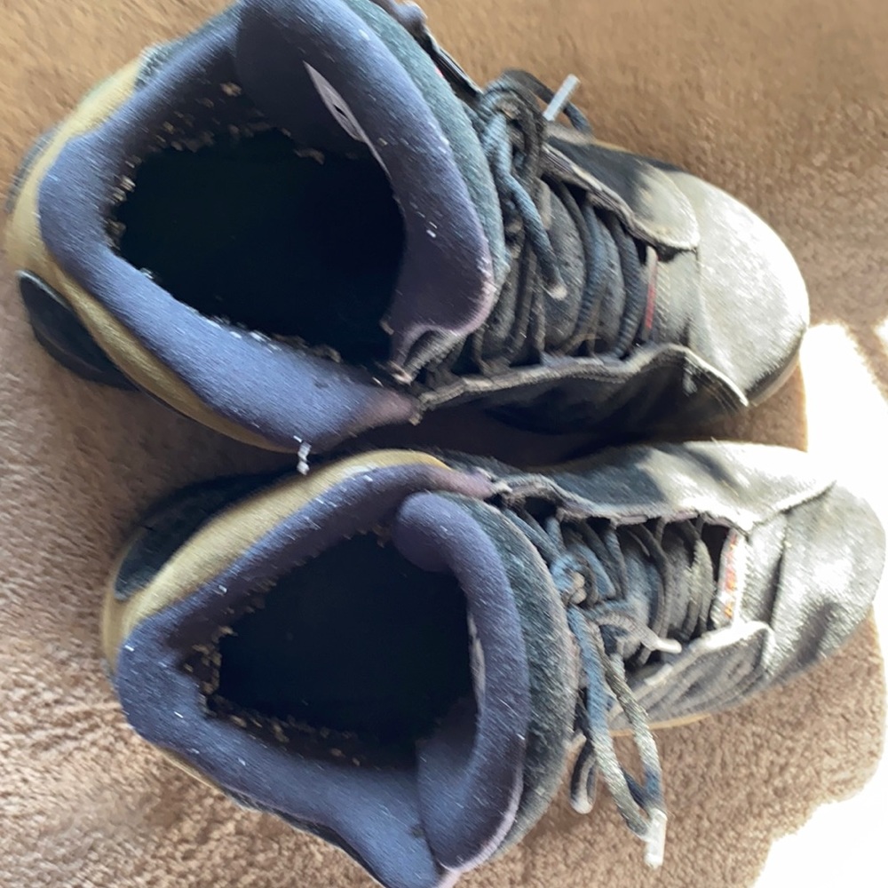 Jordan retro 13 olive